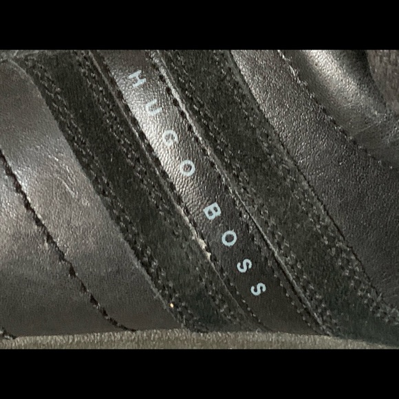 Men’s Hugo boss 10 1/2 shoes very slick very cool! - Picture 3 of 7